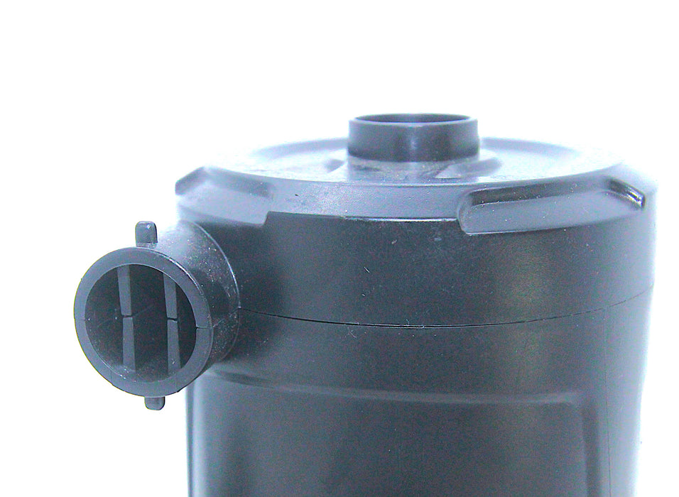 Elektrisk minipumpe til packraft, liggeunderlag etc. Pumper opp og tømmer ut luft. Denne gjør jobben for deg!