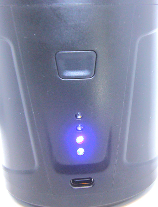 Elektrisk minipumpe til packraft, liggeunderlag etc. Pumper opp og tømmer ut luft. Denne gjør jobben for deg!